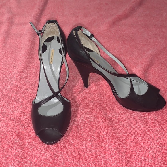 Max Studio Black Xmarks Leather Pumps 8.5 NEW - Picture 4 of 8